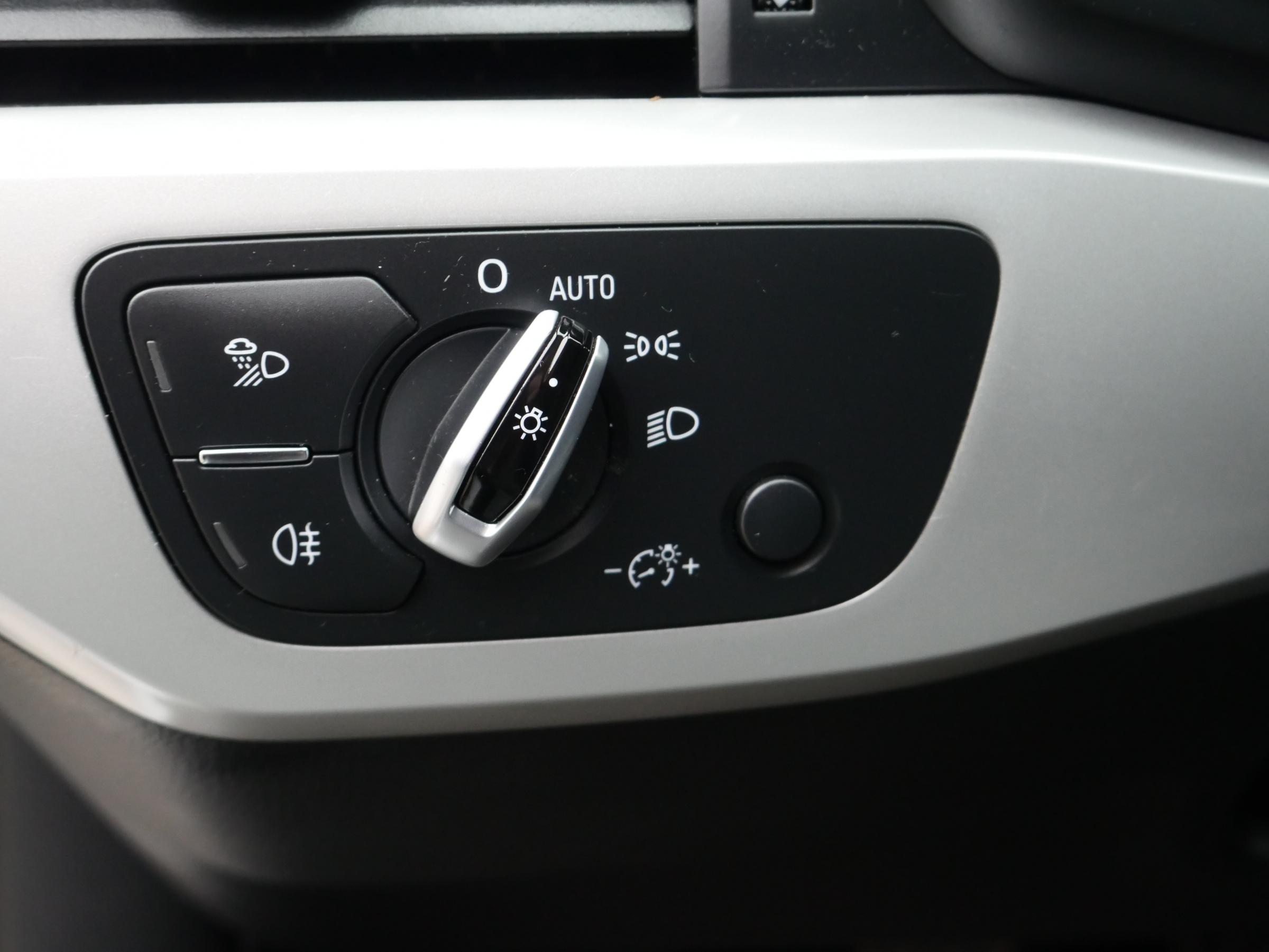 Audi A4, 2017 - pohled č. 16