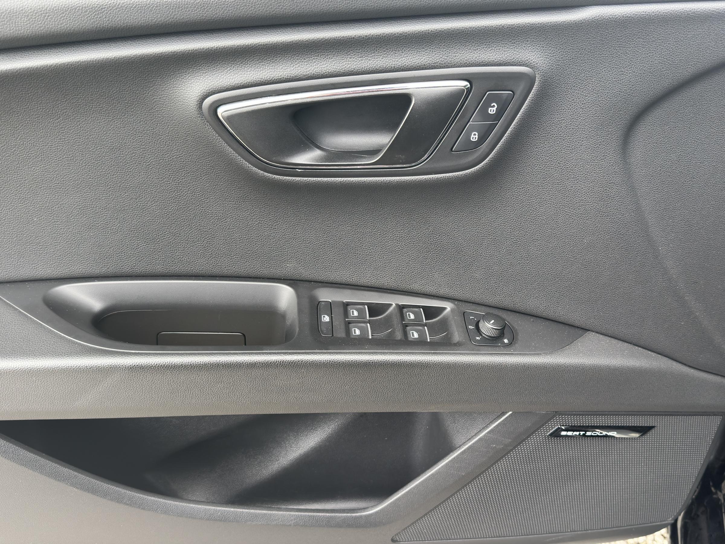 Seat Leon, 2015 - pohled č. 11