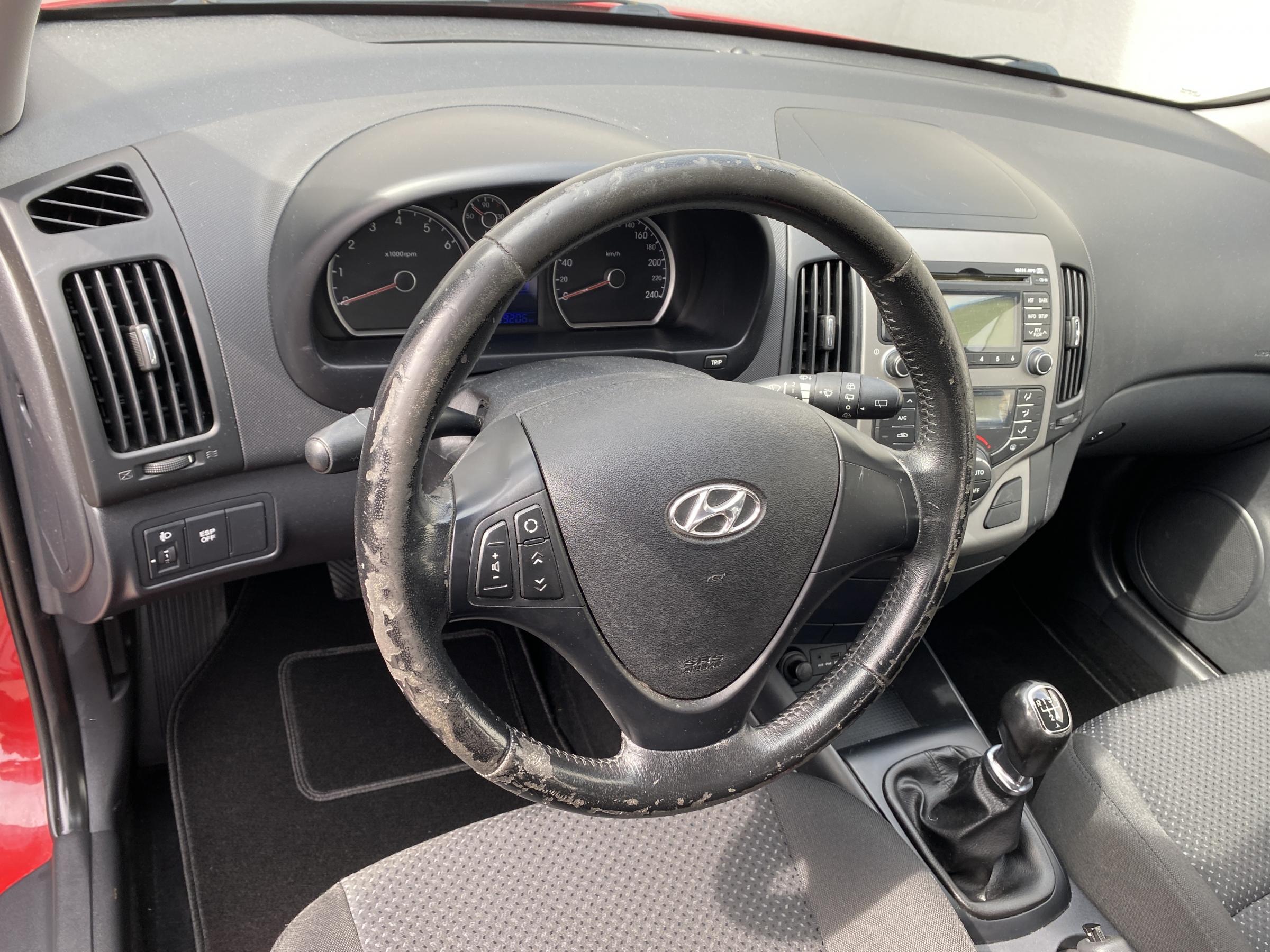Hyundai i30, 2010 - pohled č. 12