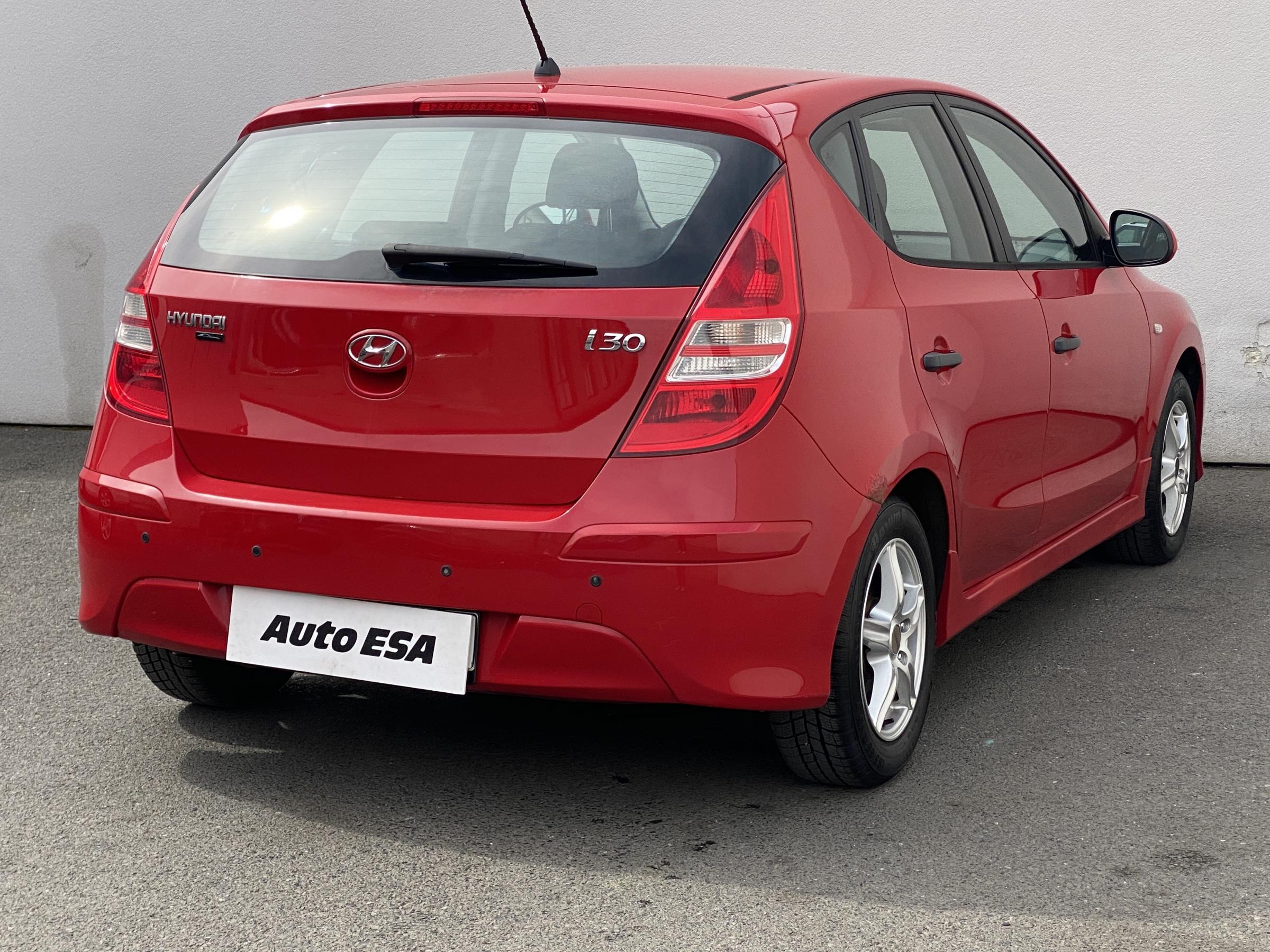 Hyundai i30, 2010 - pohled č. 4