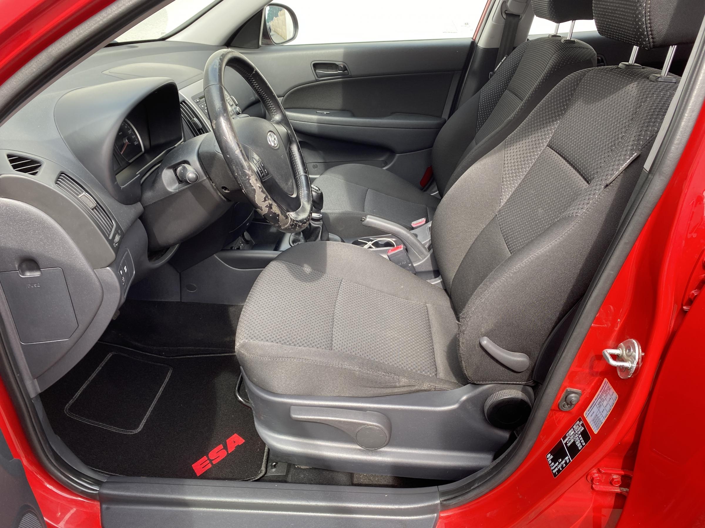 Hyundai i30, 2010 - pohled č. 9