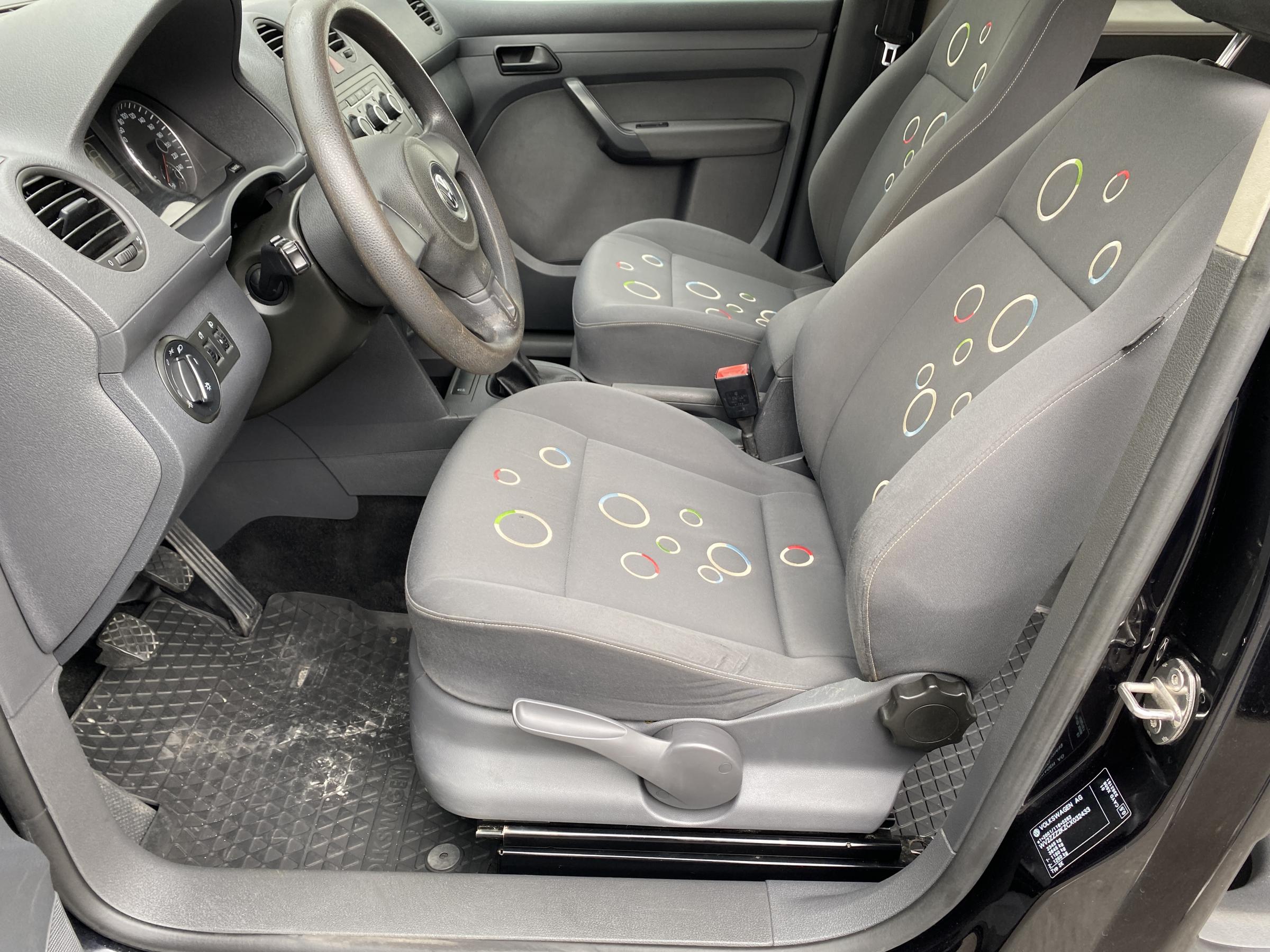 Volkswagen Caddy, 2011 - pohled č. 10