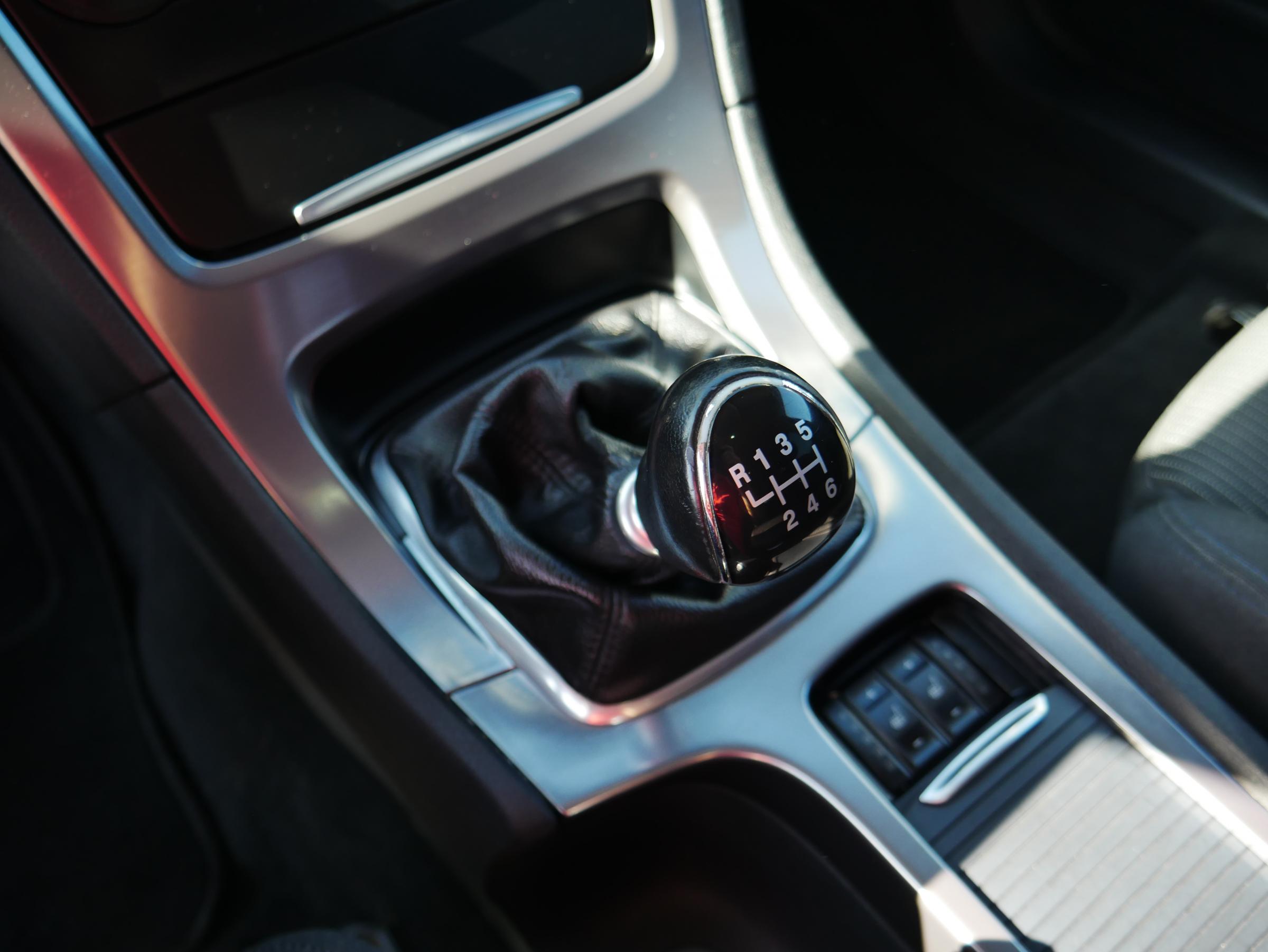 Ford Mondeo, 2010 - pohled č. 18