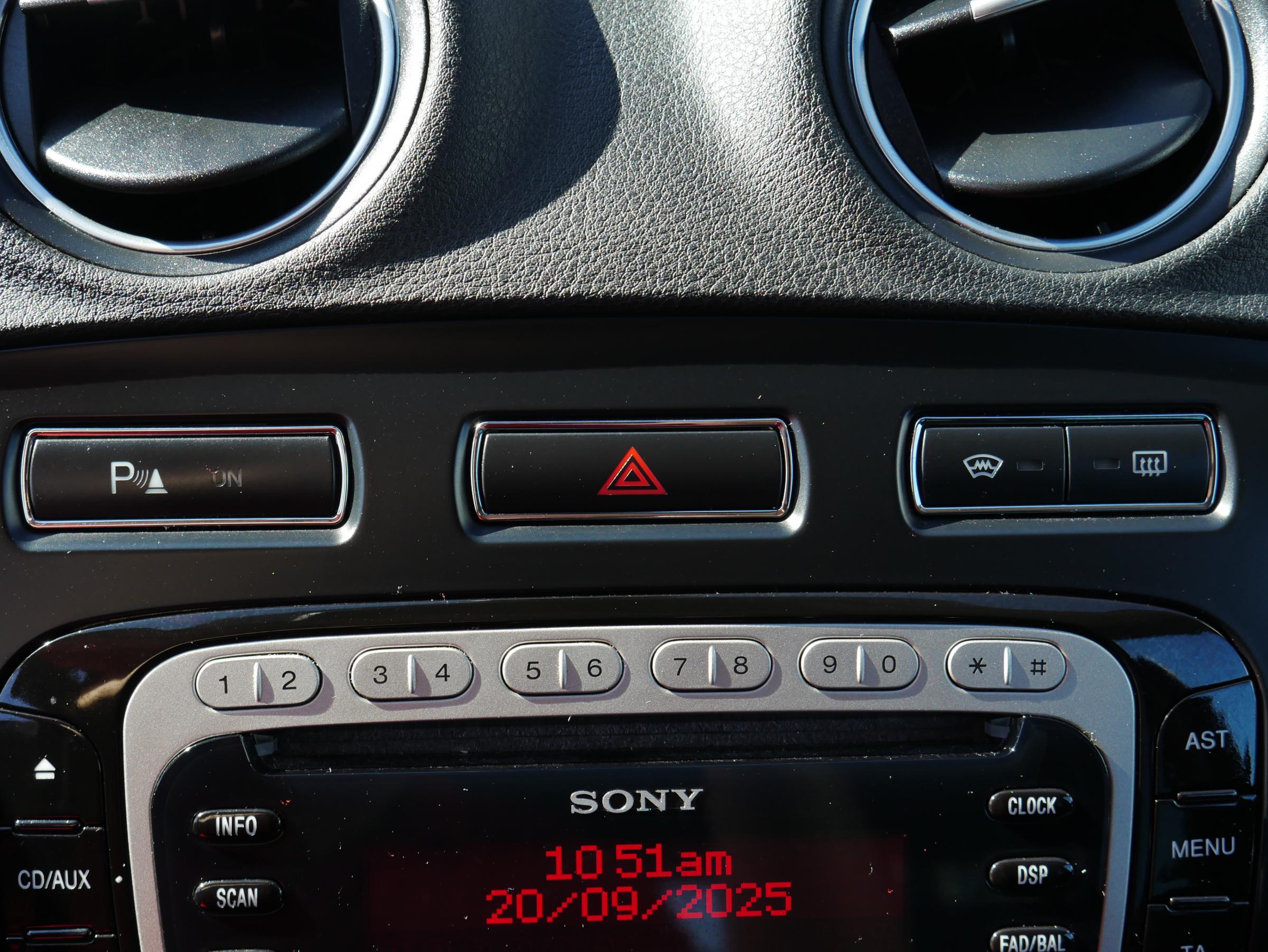 Ford Mondeo, 2010 - pohled č. 19