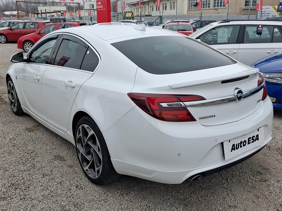 Opel Insignia 2.0CDTi 