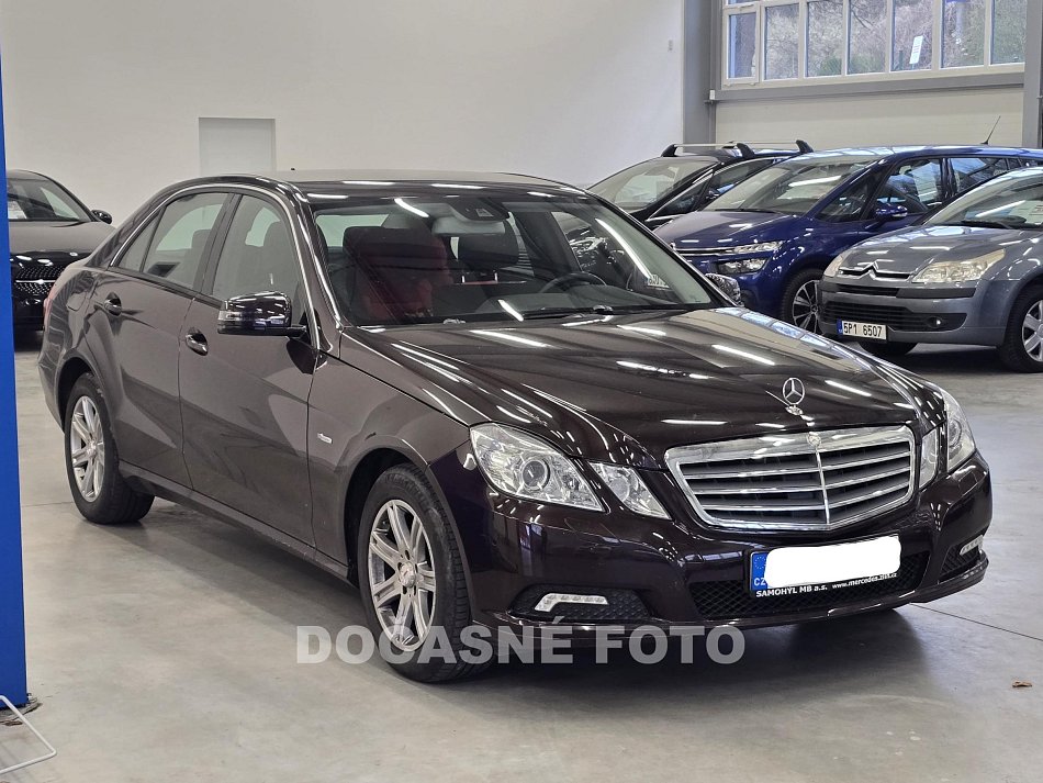 Mercedes-Benz Třída E 220 CDI 