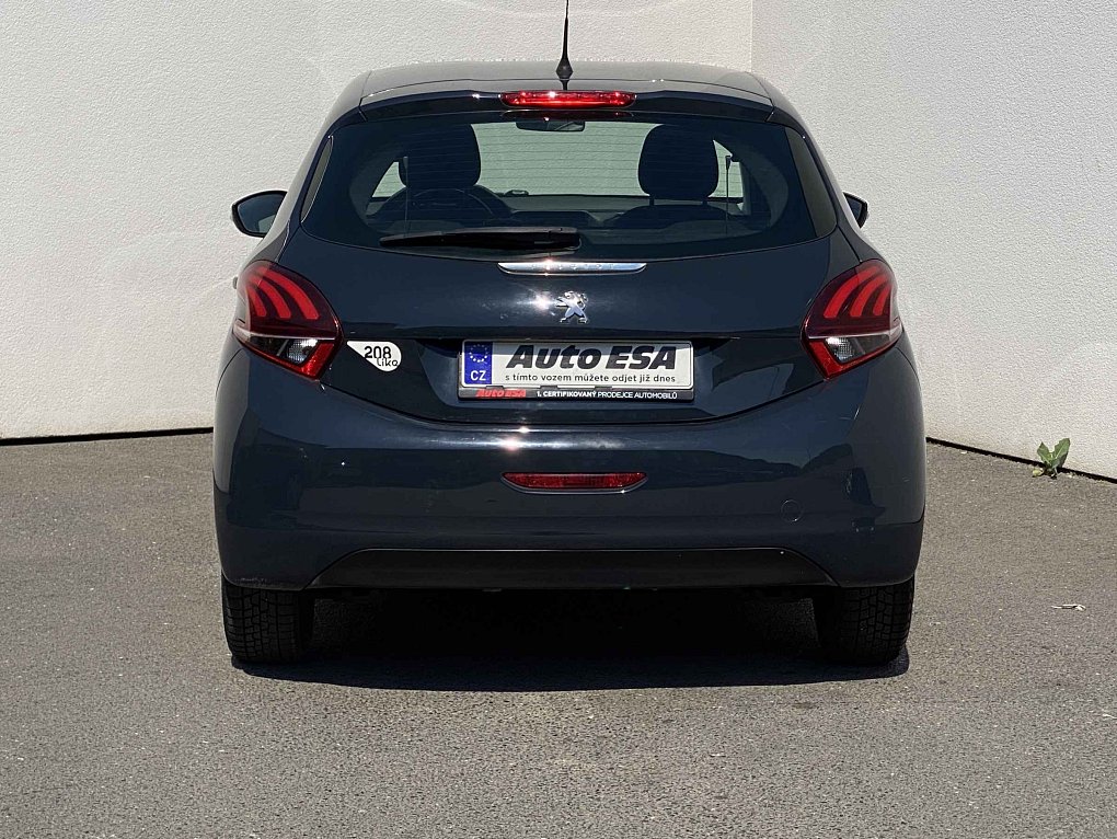 Peugeot 208 1.2 PT 