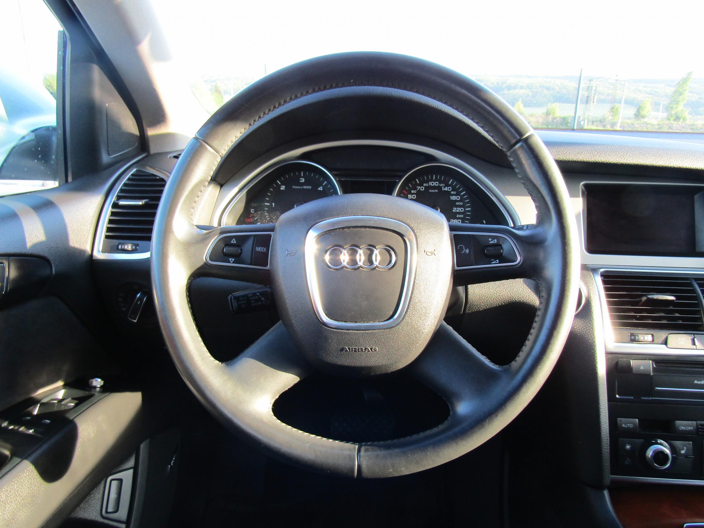 Audi Q7, 2010 - pohled č. 12