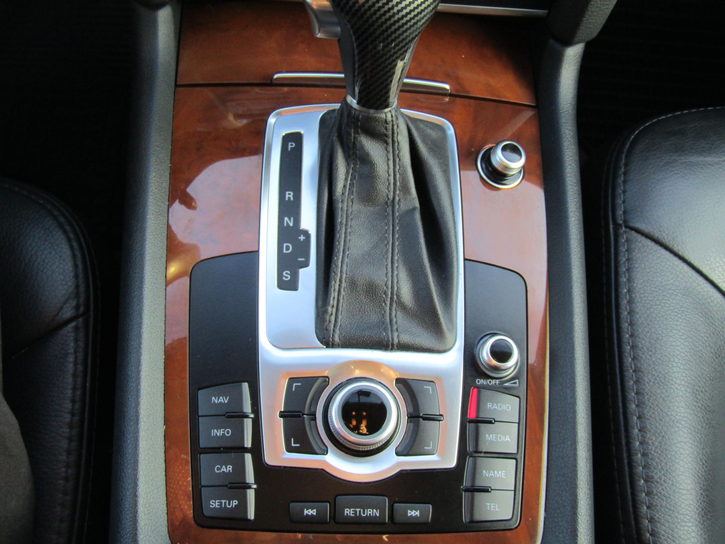 Audi Q7, 2010 - pohled č. 16