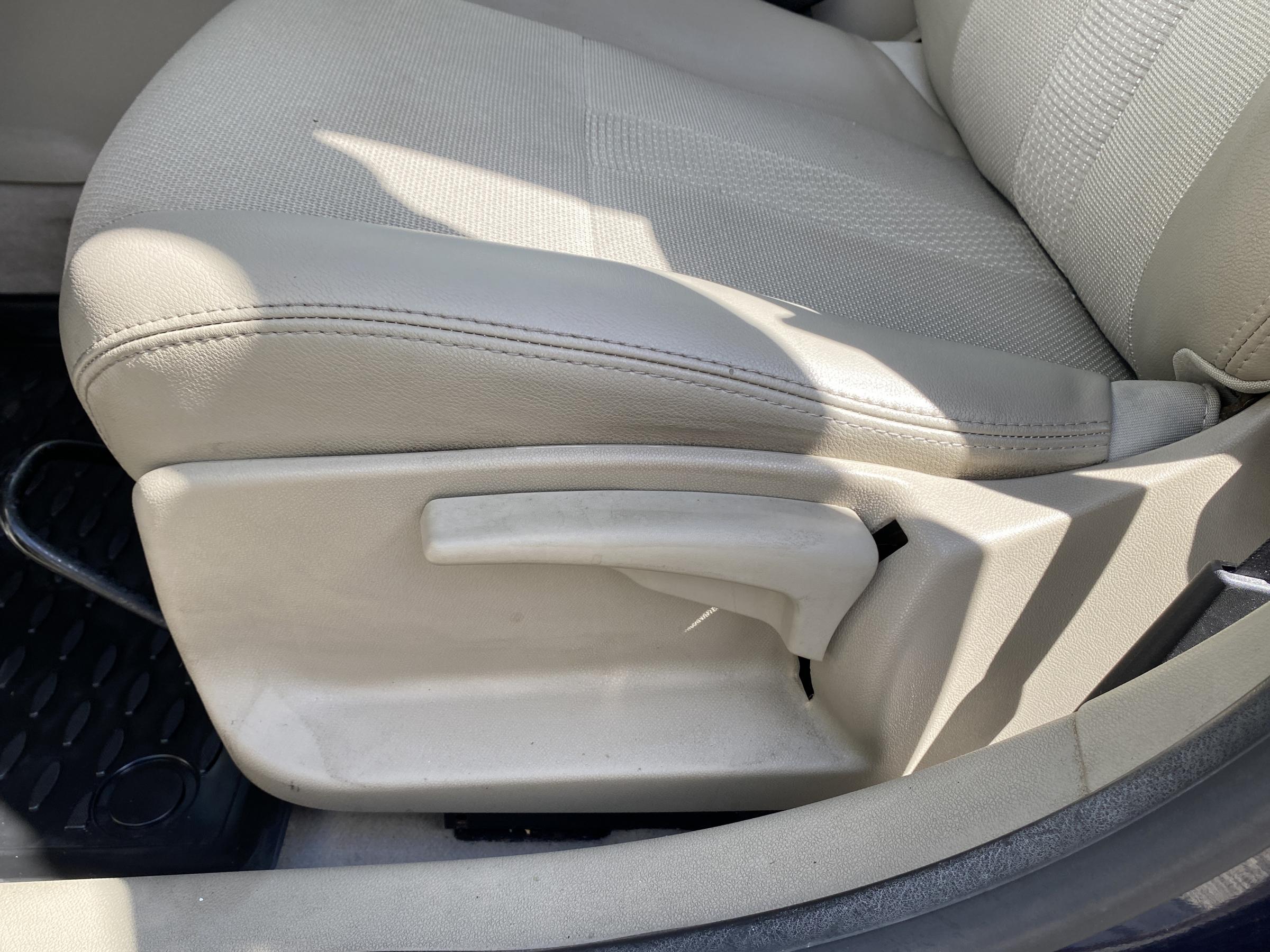 Renault Fluence, 2010 - pohled č. 15