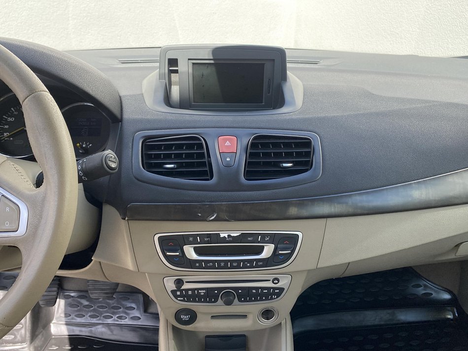 Renault Fluence 1.6i 