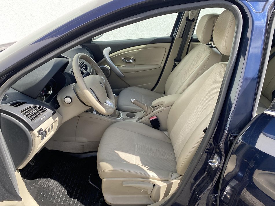 Renault Fluence 1.6i 