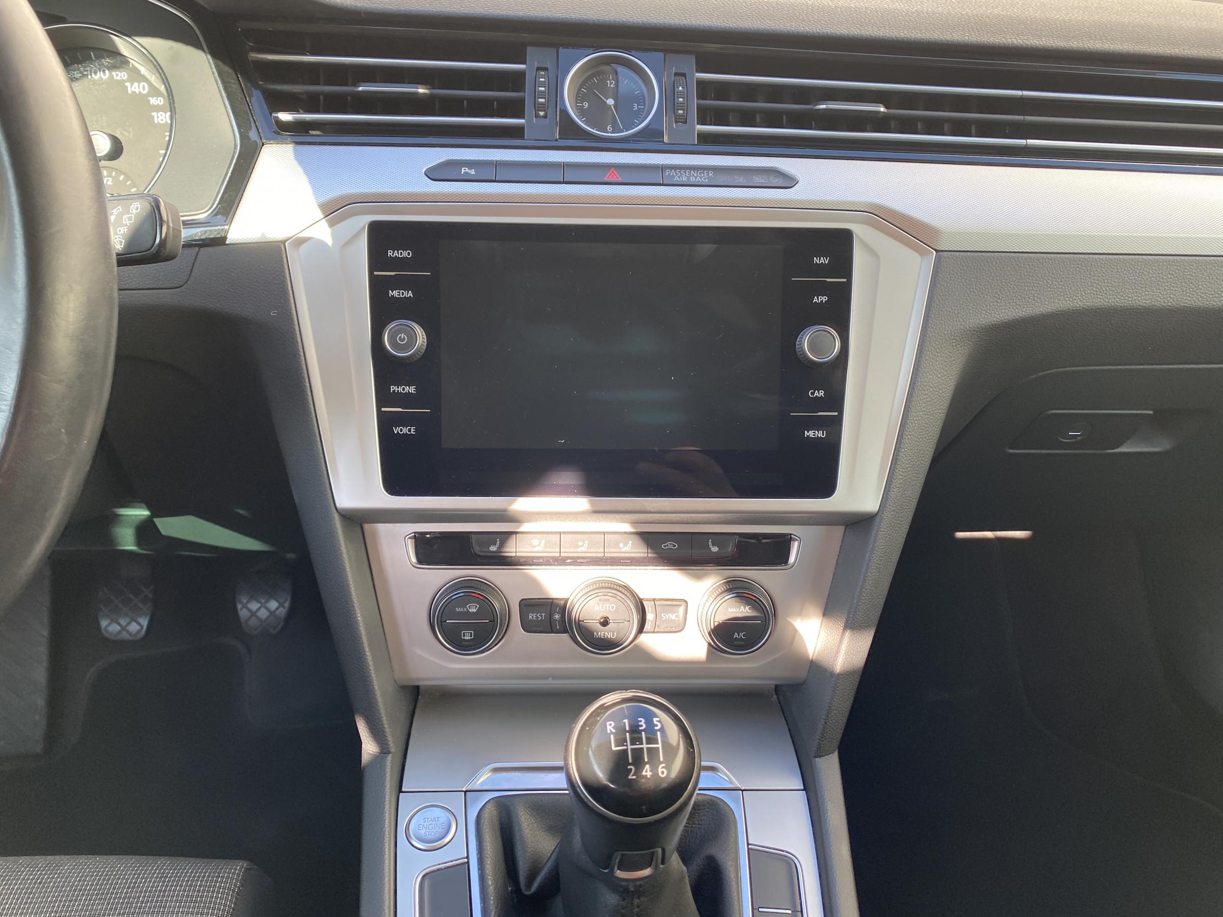 Volkswagen Passat, 2017 - pohled č. 12