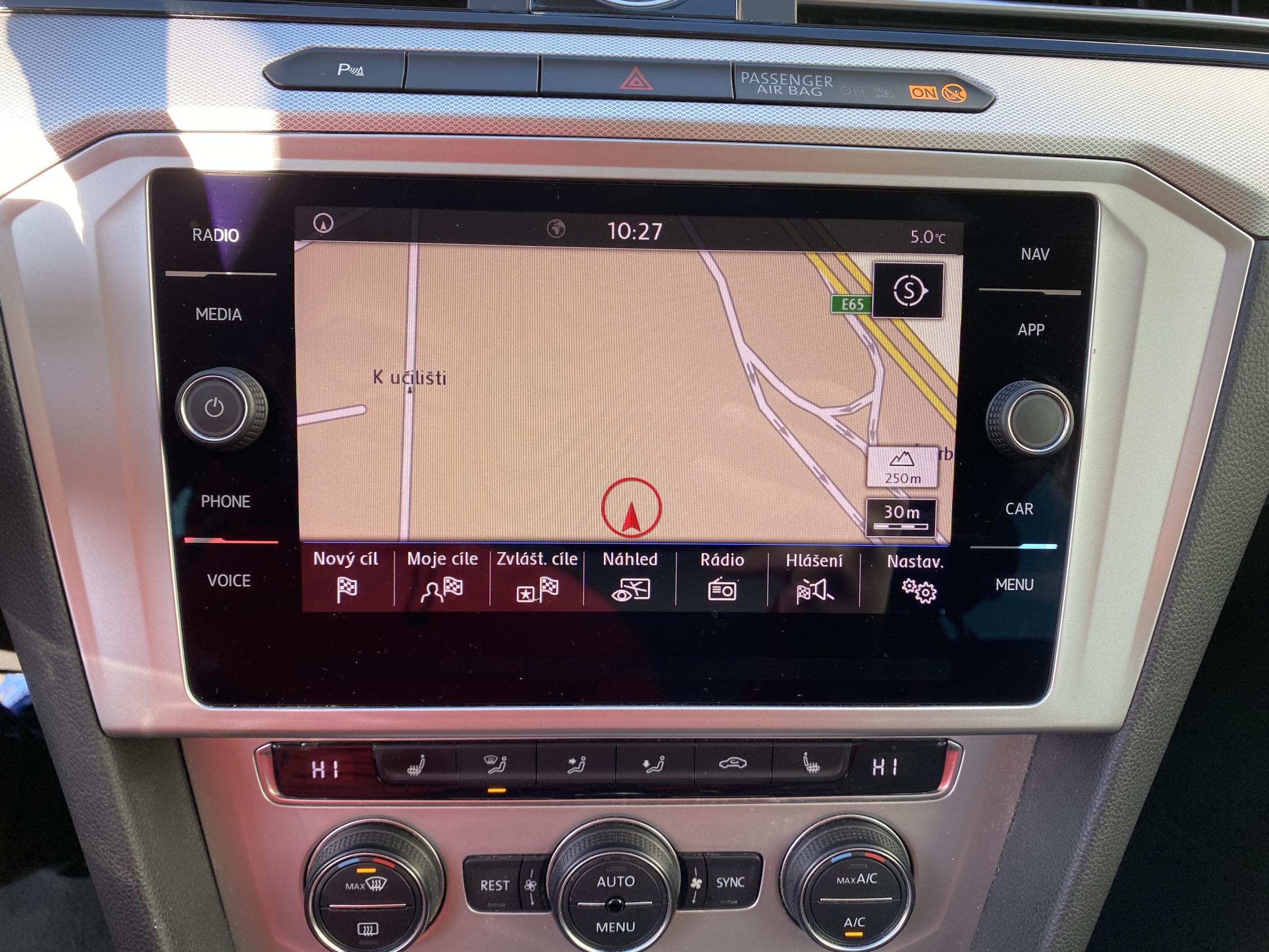 Volkswagen Passat, 2017 - pohled č. 16