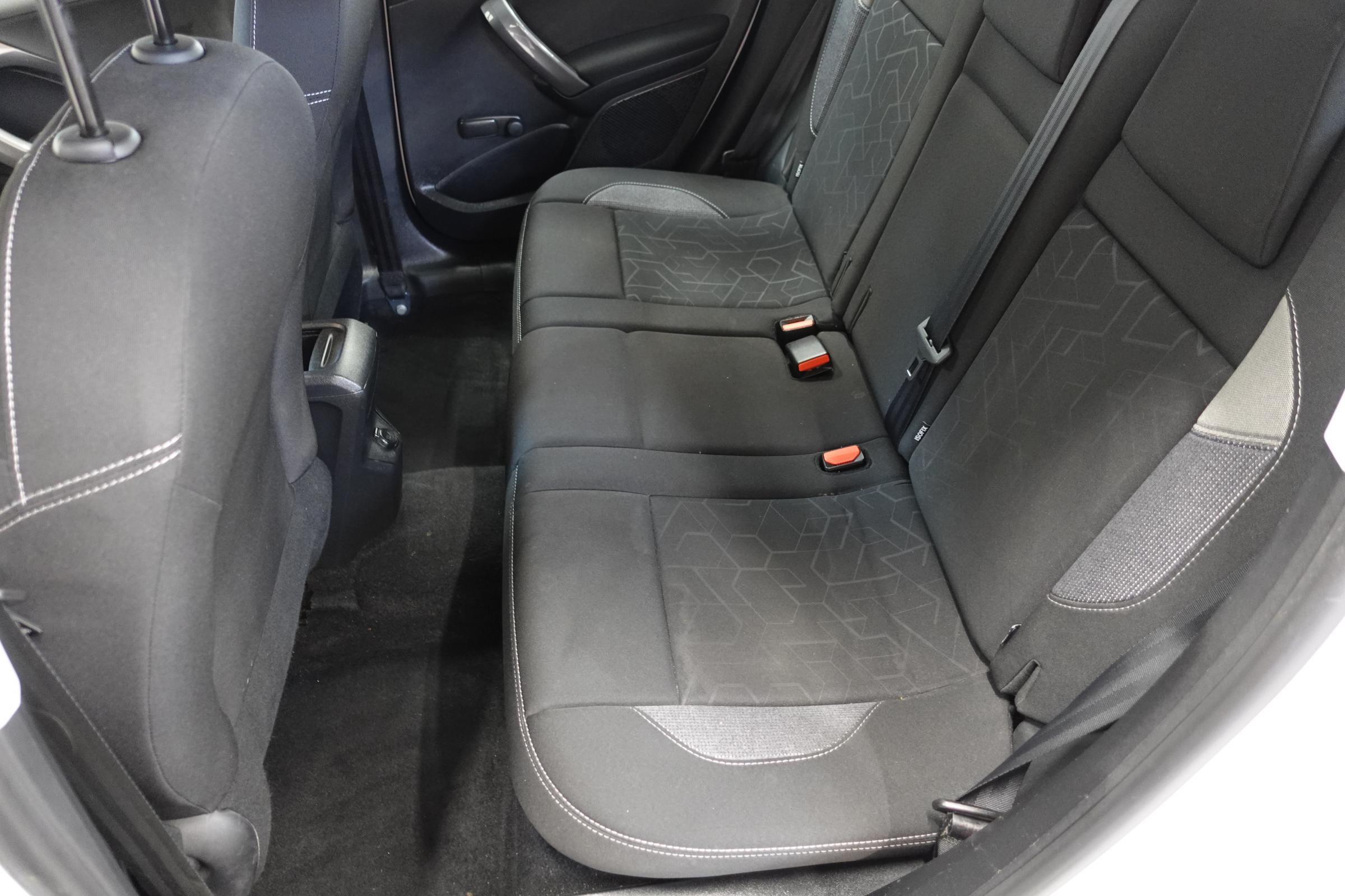 Peugeot 2008, 2016 - pohled č. 10