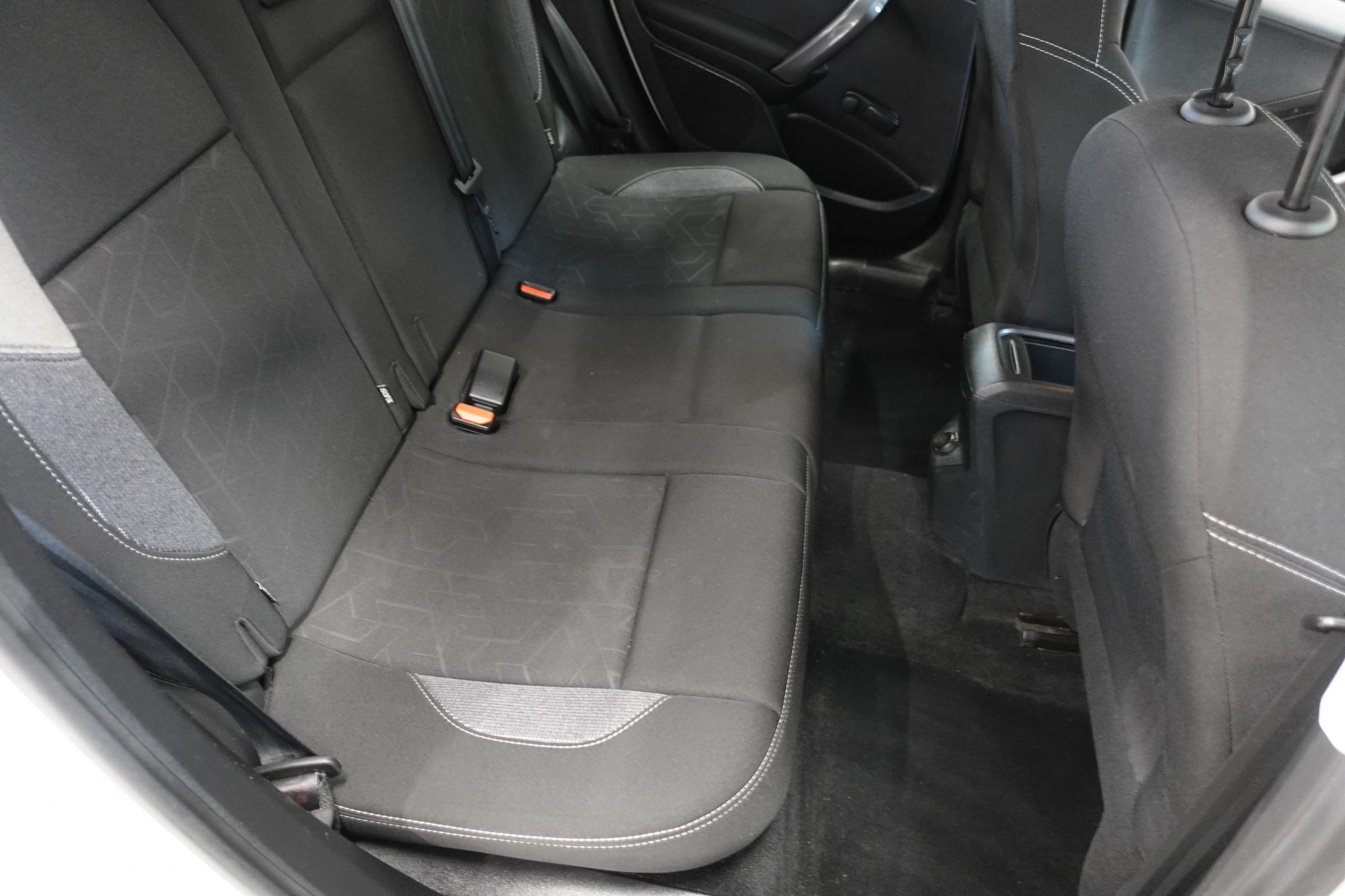 Peugeot 2008, 2016 - pohled č. 12