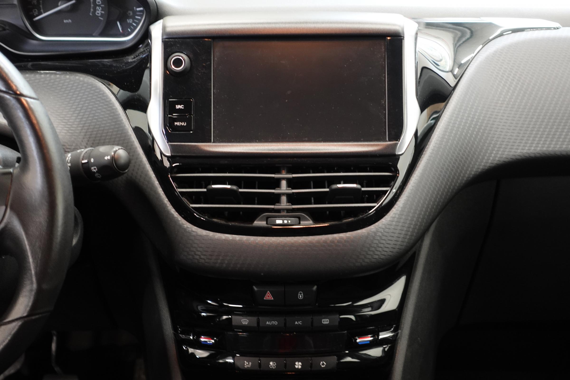 Peugeot 2008, 2016 - pohled č. 13