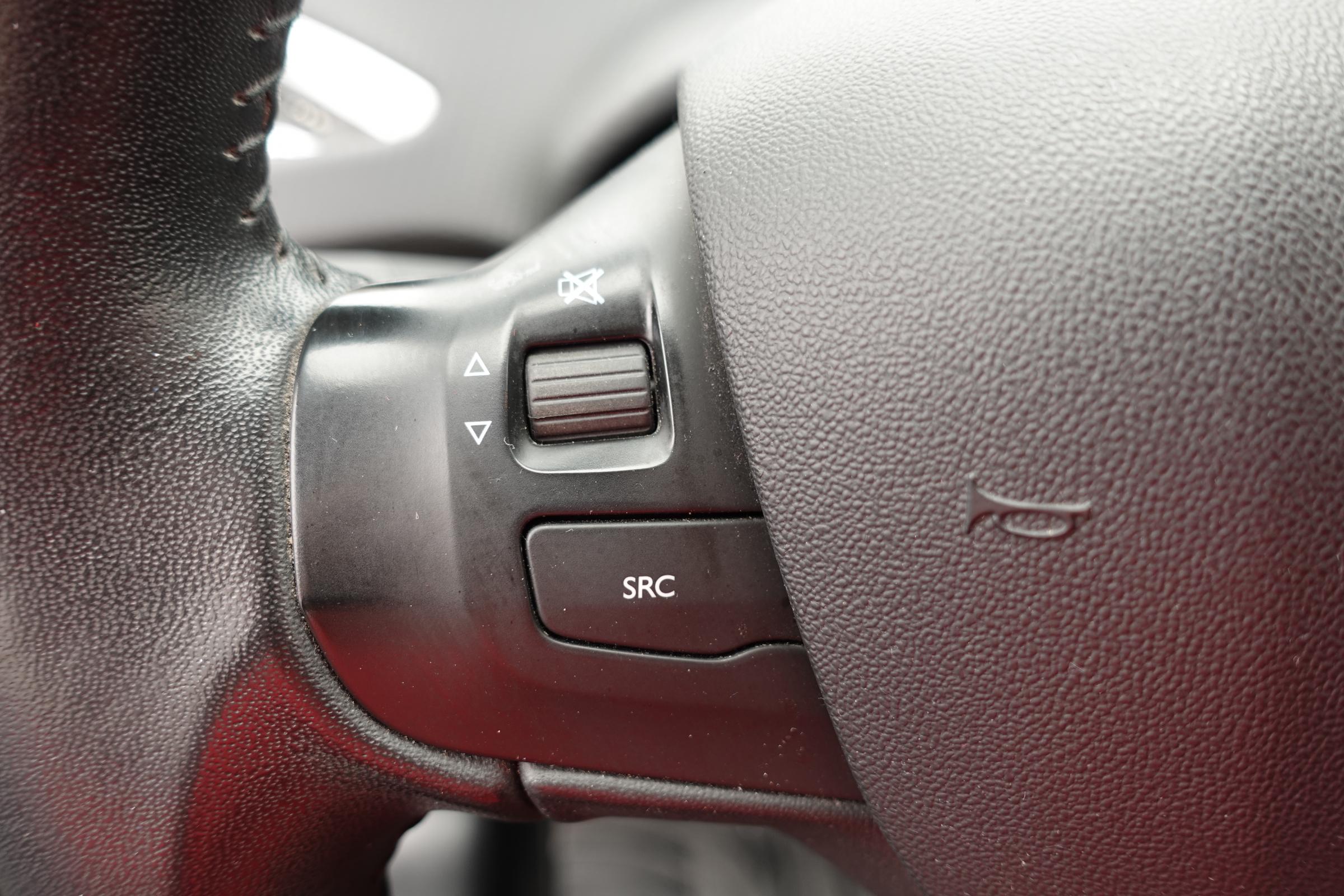 Peugeot 2008, 2016 - pohled č. 16