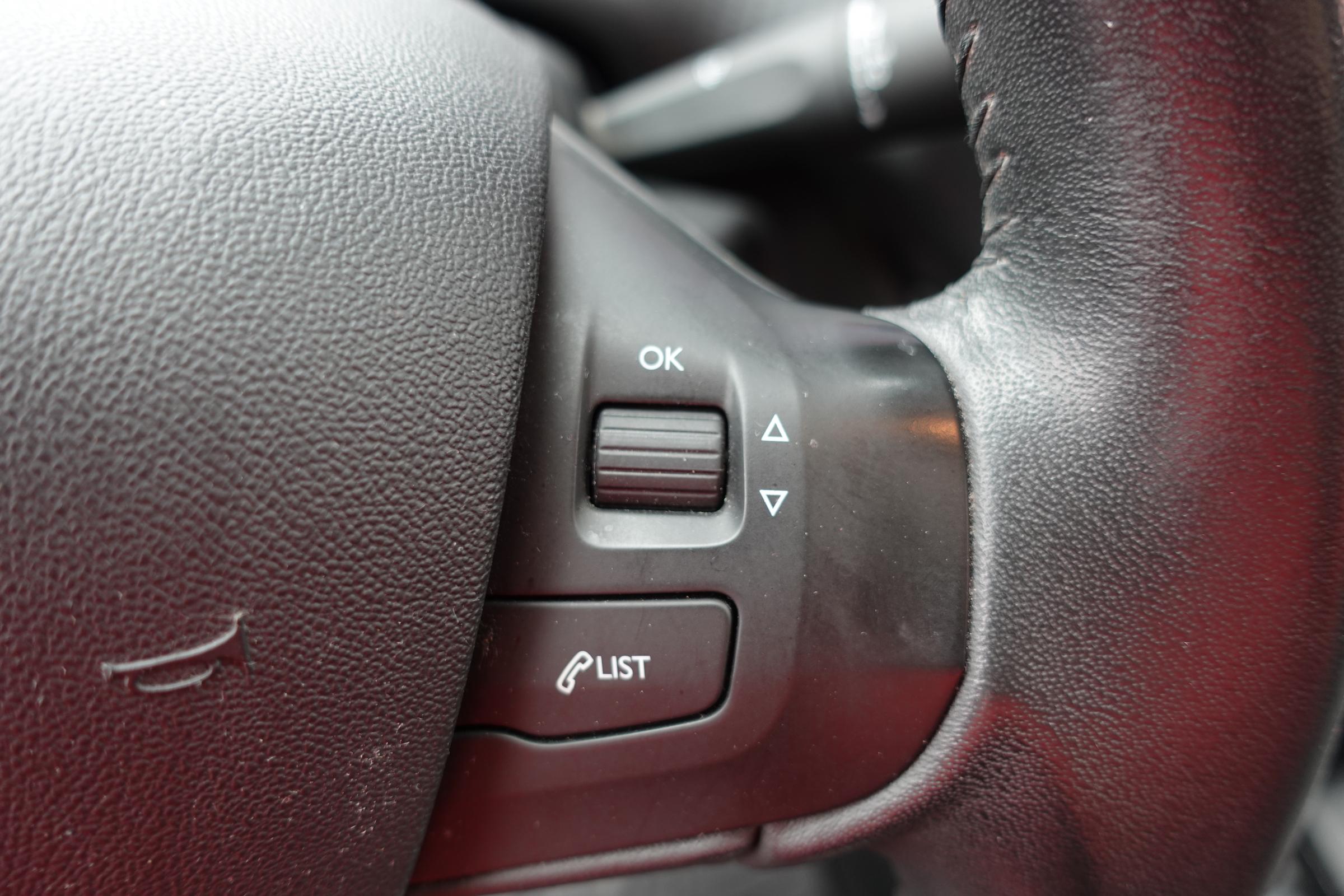 Peugeot 2008, 2016 - pohled č. 17