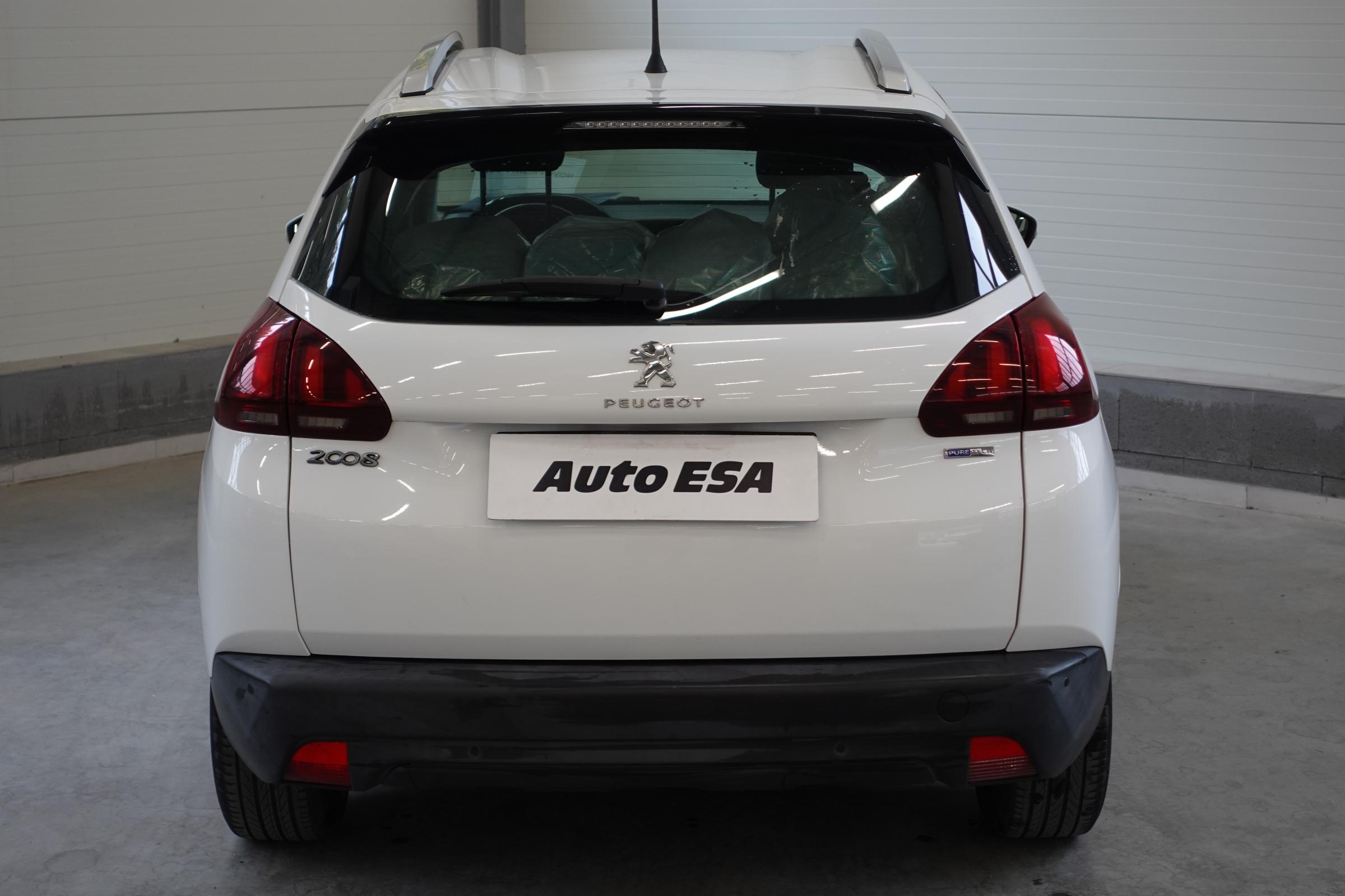 Peugeot 2008, 2016 - pohled č. 5