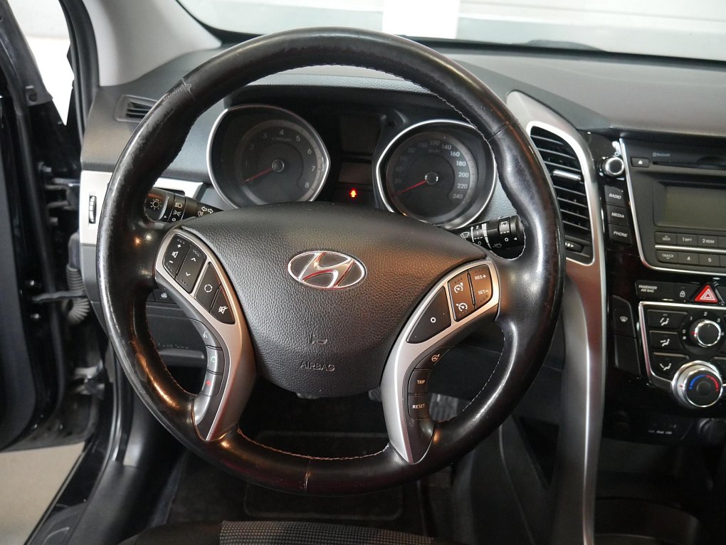 Hyundai I30 1.6i 