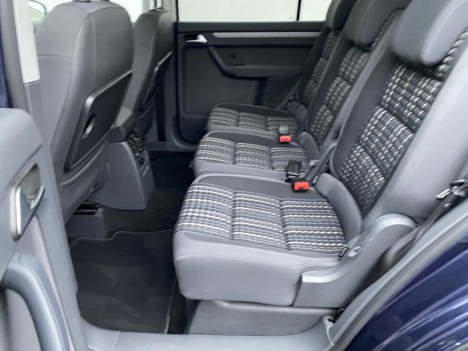 Volkswagen Touran 1.4 TSi CROSS