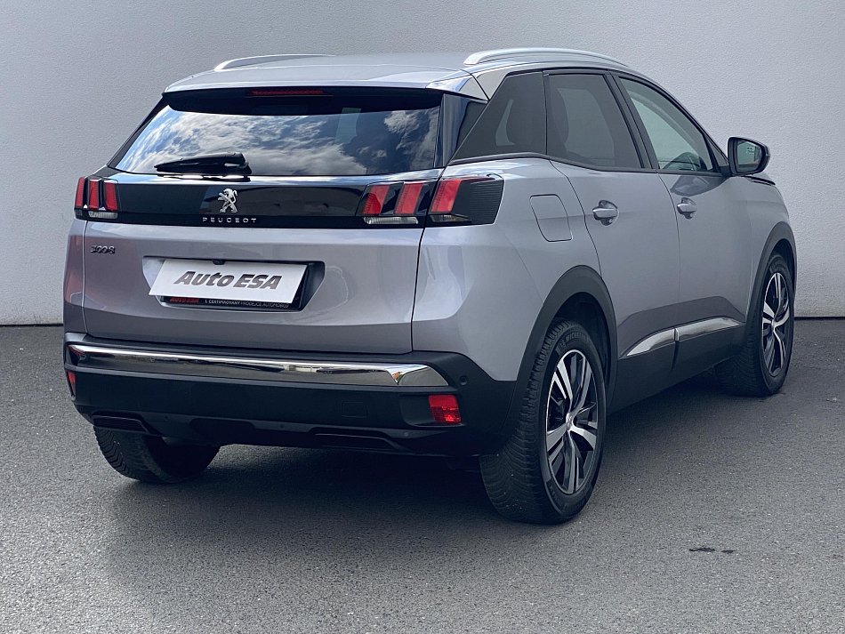 Peugeot 3008 1.2PT Allure