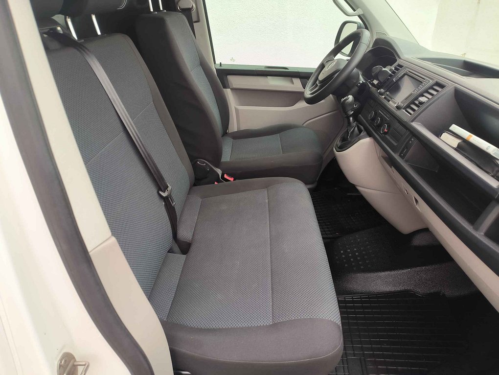 Volkswagen Transporter 2.0TDi  T6