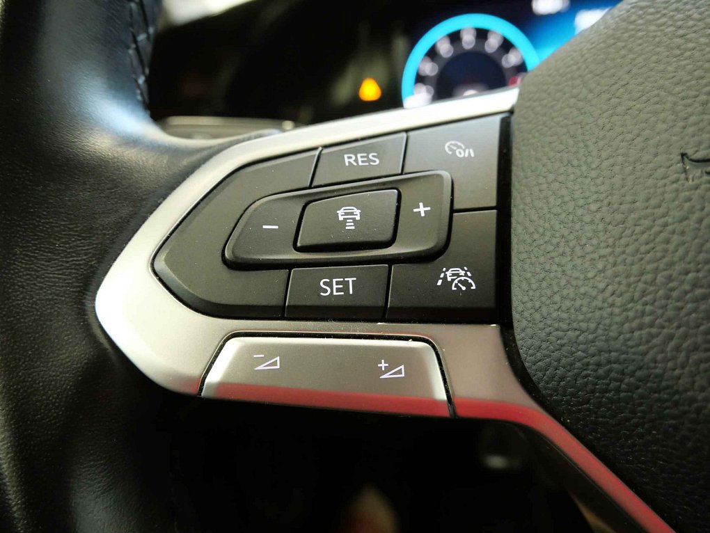 Volkswagen Golf 1.5 eTSi Style