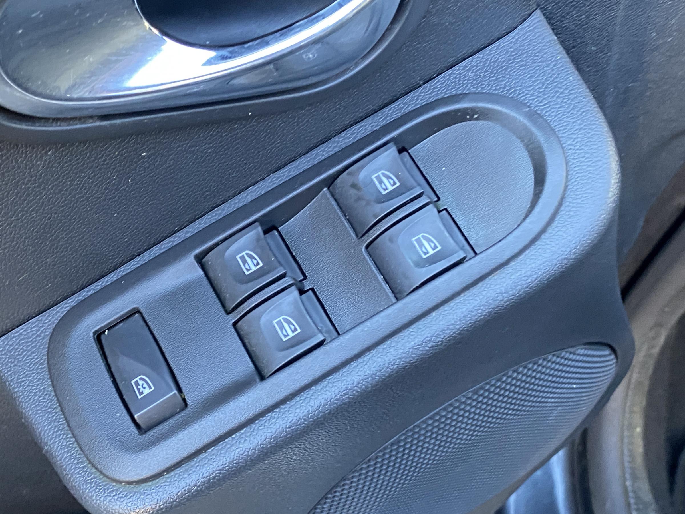 Dacia Duster, 2016 - pohled č. 12