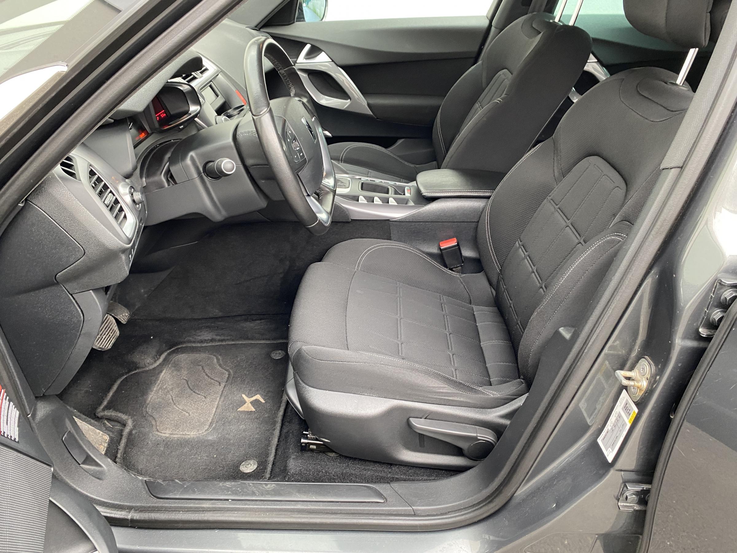 Citroën DS5, 2013 - pohled č. 10