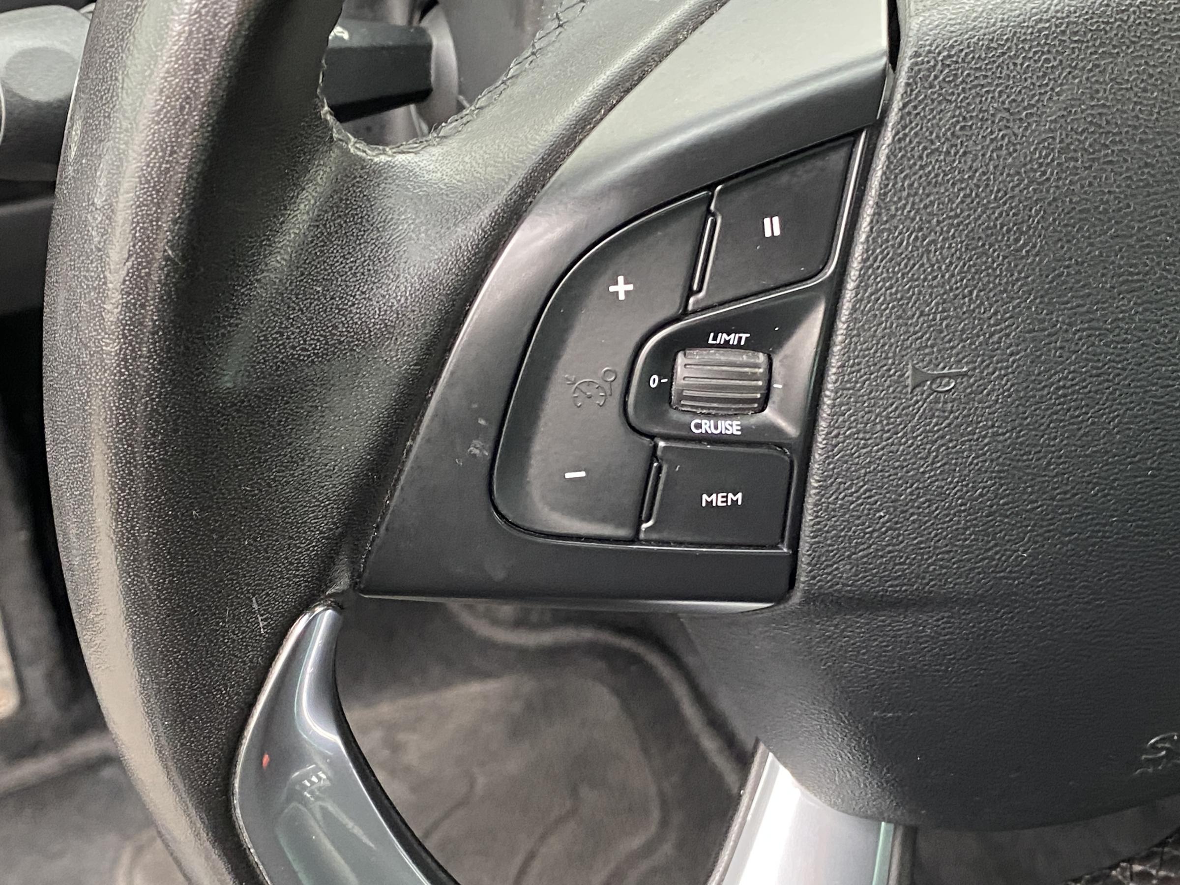 Citroën DS5, 2013 - pohled č. 13