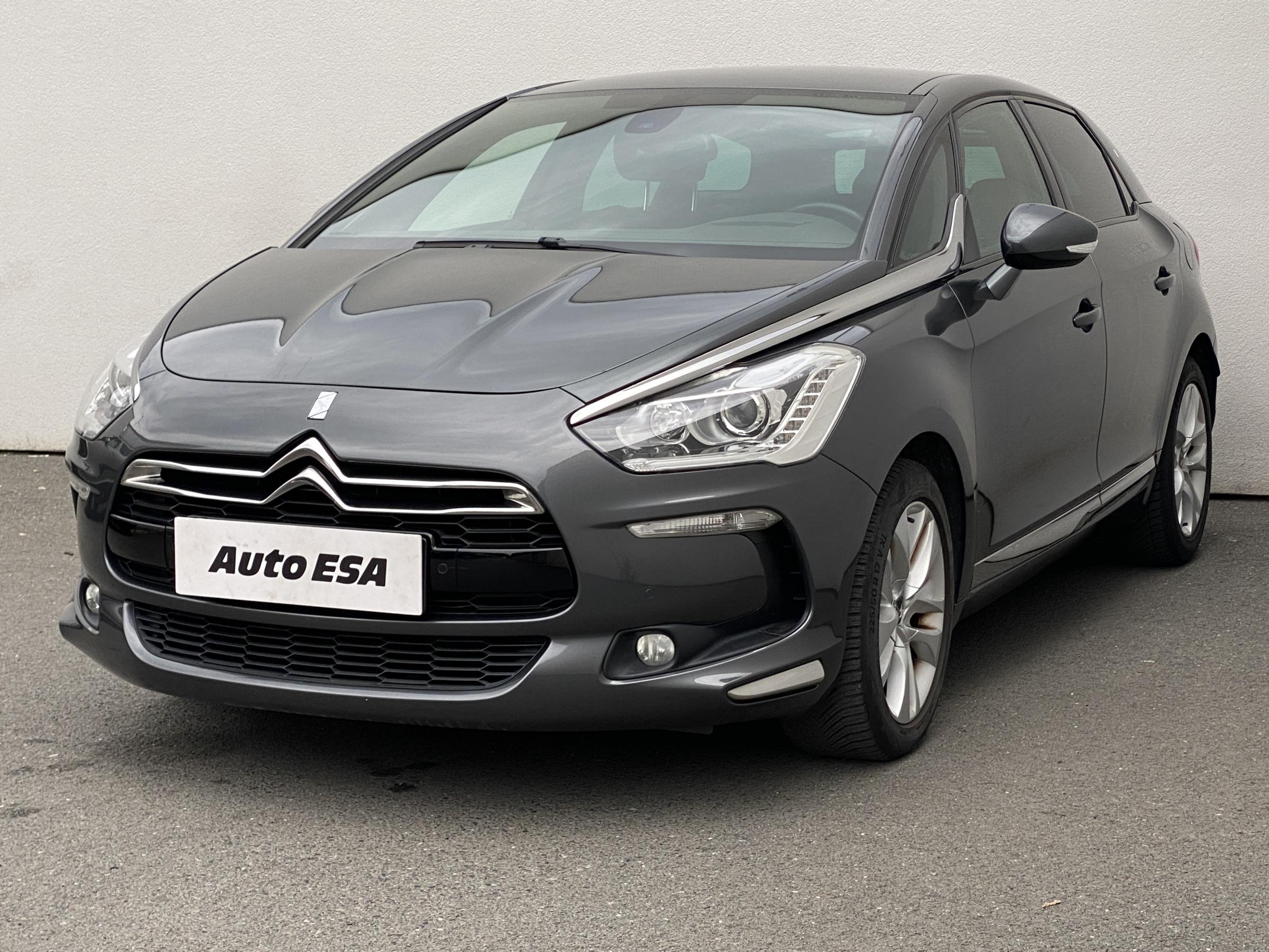 Citroën DS5, 2013 - pohled č. 3