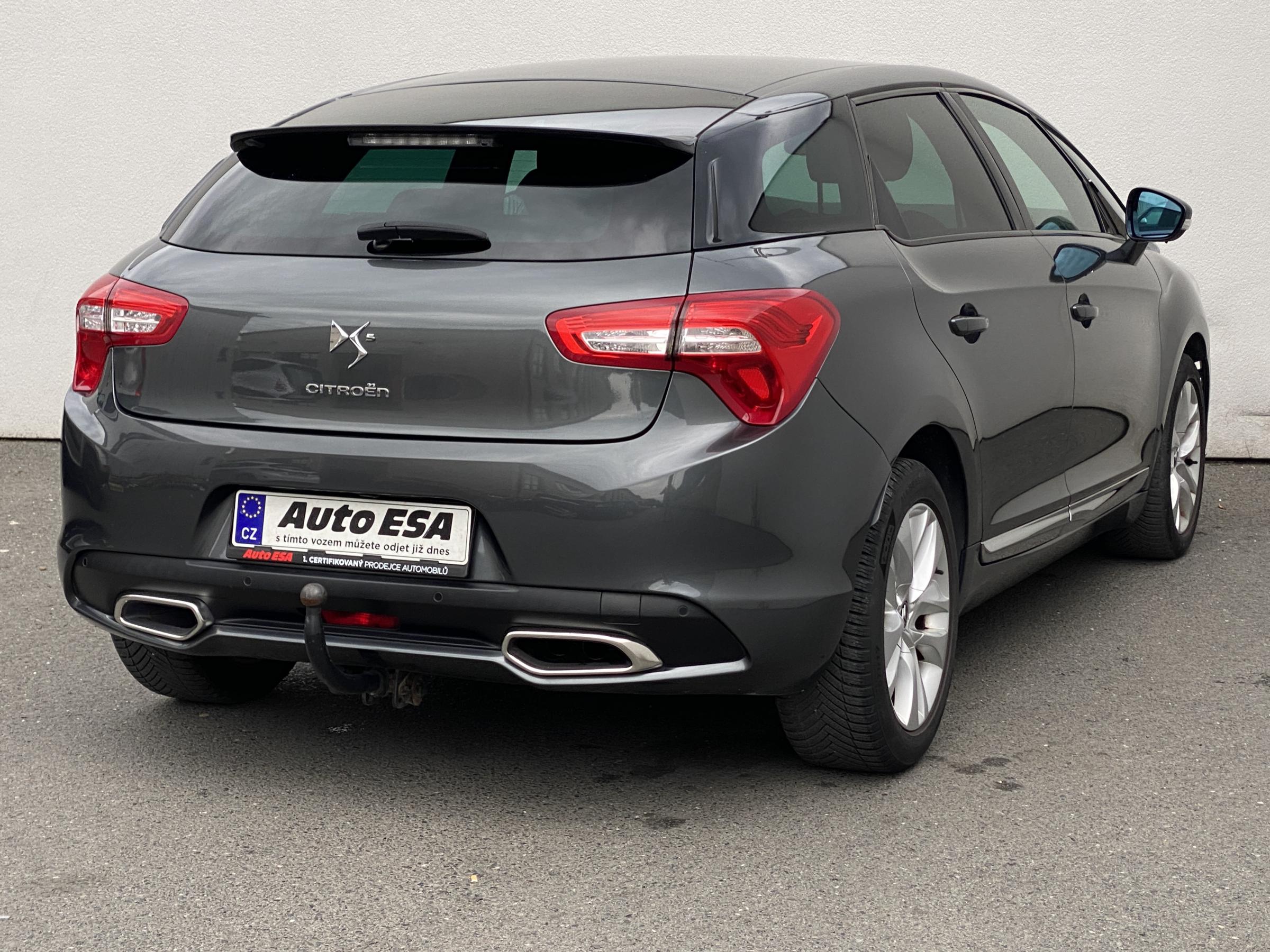 Citroën DS5, 2013 - pohled č. 4