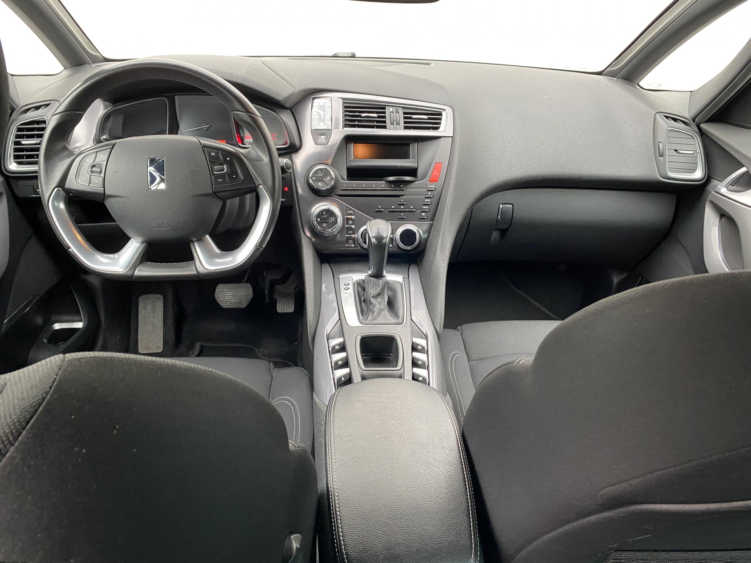 Citroën DS5, 2013 - pohled č. 8