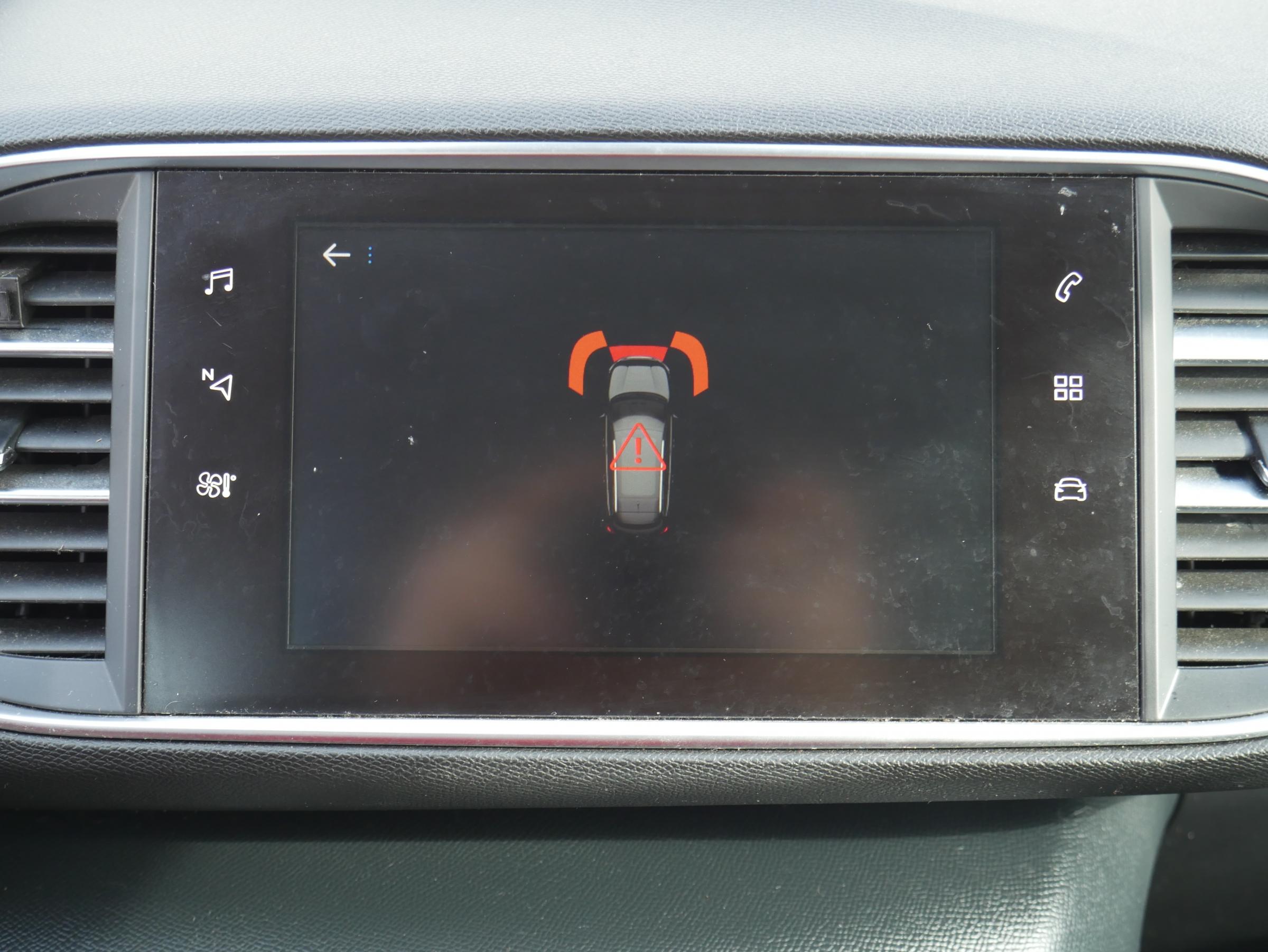 Peugeot 308, 2018 - pohled č. 15