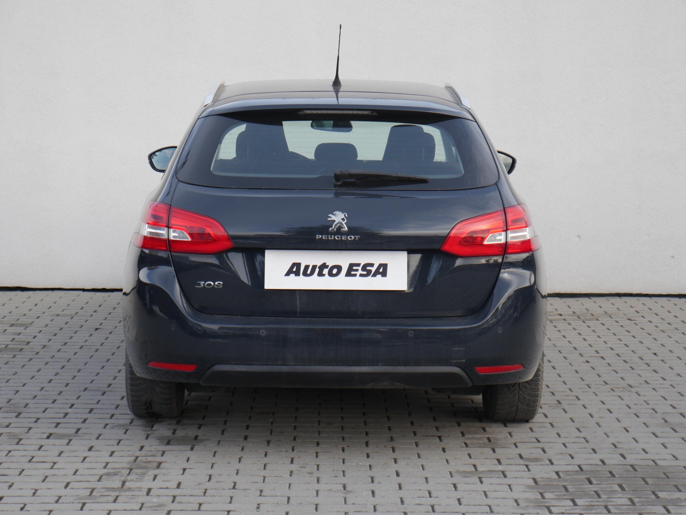 Peugeot 308, 2018 - pohled č. 5