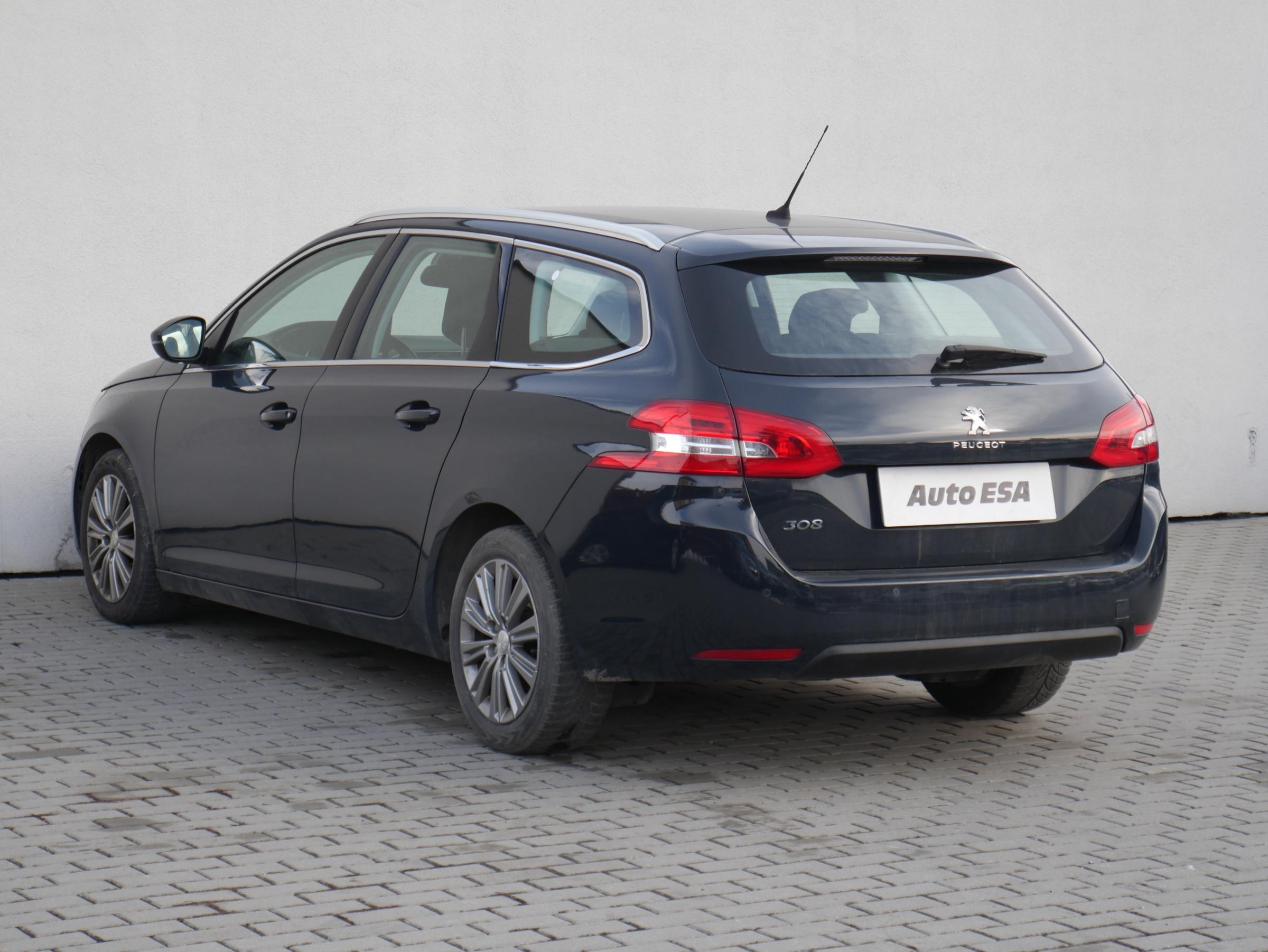 Peugeot 308, 2018 - pohled č. 6
