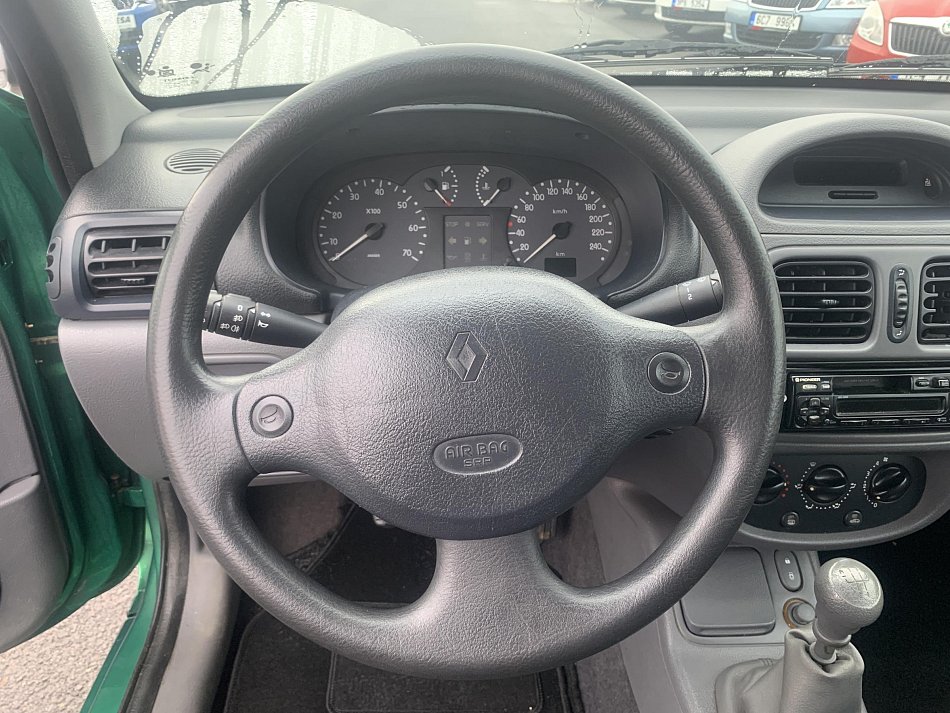 Renault Clio 1.2i 