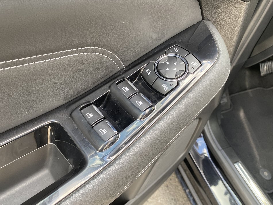 Ford S-MAX 2.0tdci  4x4, 7míst