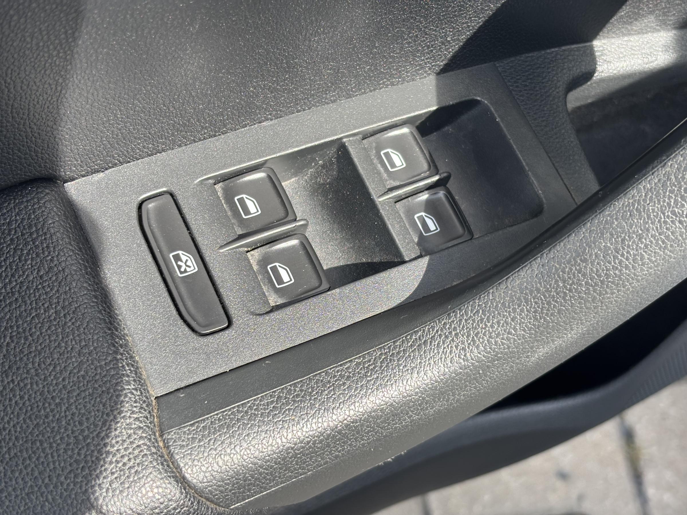 Škoda Octavia III, 2014 - pohled č. 12