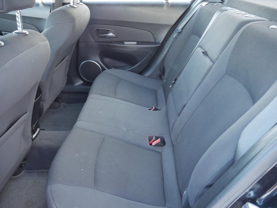 Chevrolet Cruze 1.6i 