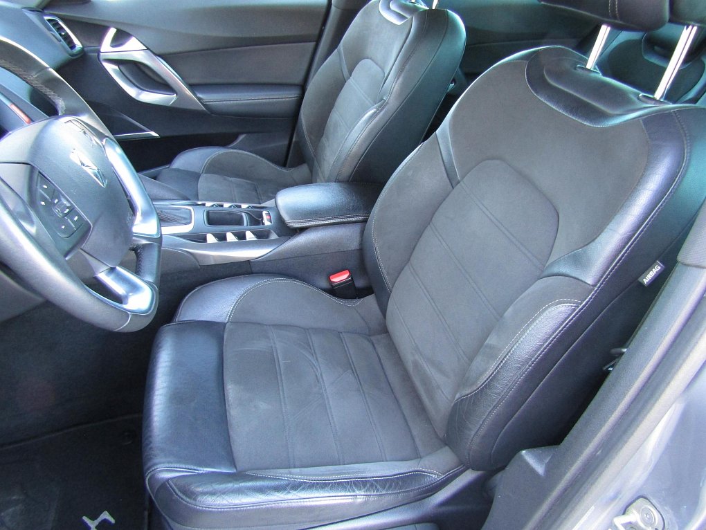 Citroën DS5 2.0 dCi 