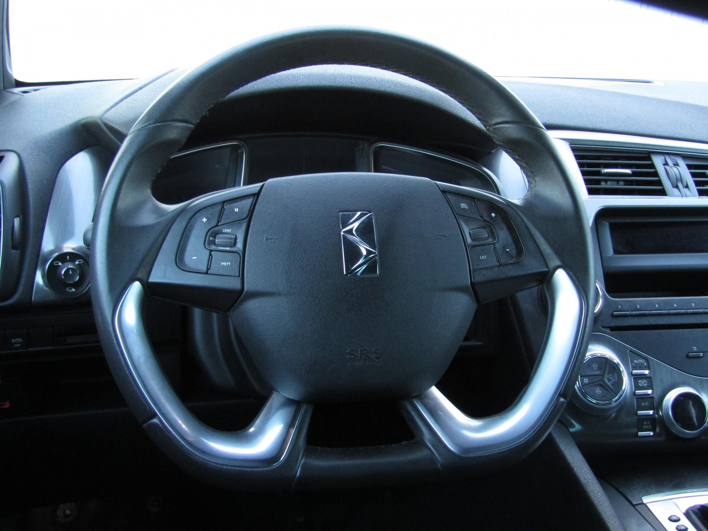 Citroën DS5, 2017 - pohled č. 12