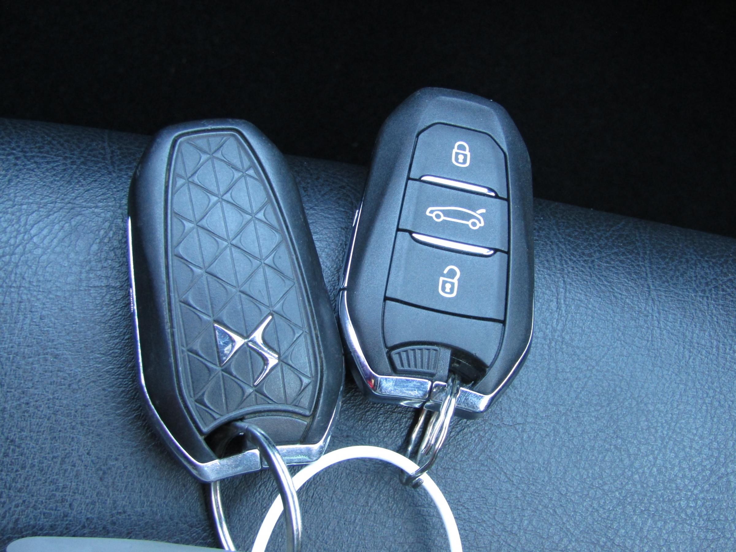 Citroën DS5, 2017 - pohled č. 18