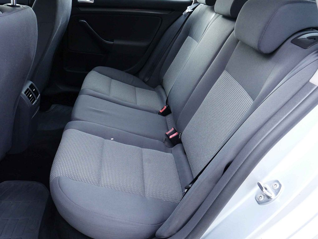 Volkswagen Golf 1.6i 