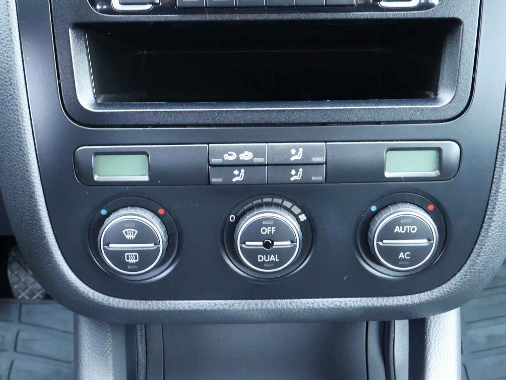 Volkswagen Golf 1.6i 