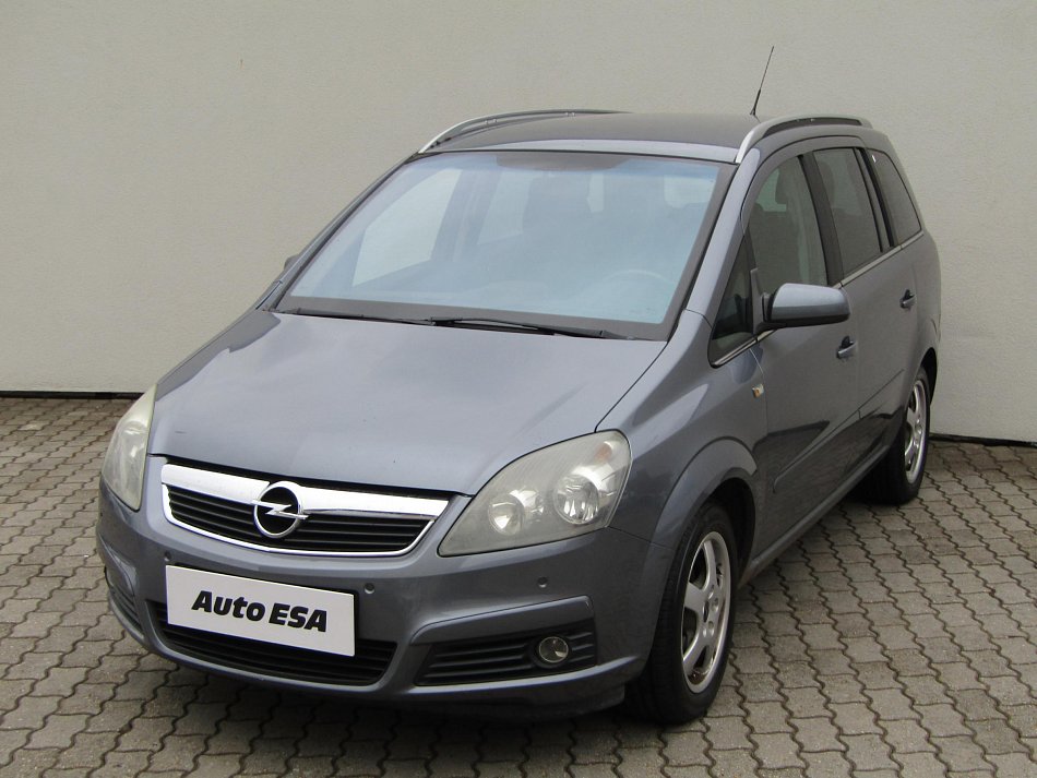 Opel Zafira 1.8 16V  7 míst