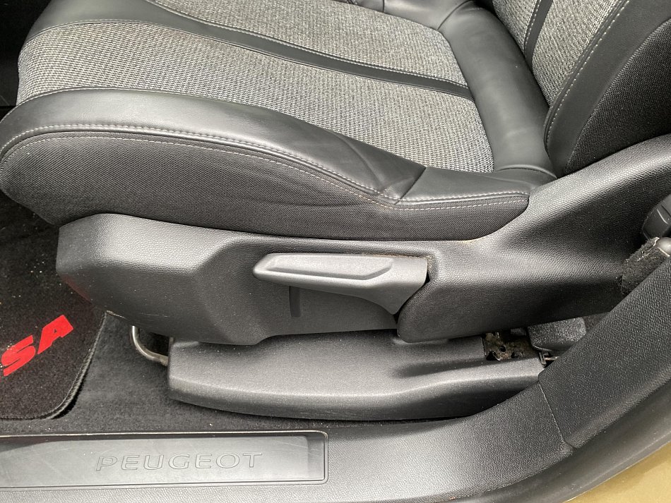 Peugeot 3008 1.6 HDi Allure