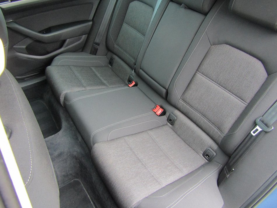 Volkswagen Passat 1.6 TDi 